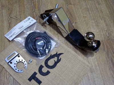 Фаркоп ТСС с лого Infiniti шар E для Infiniti QX80 2018-2021