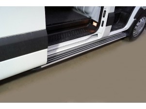 Порог алюминиевый ''Slim line Silver'' 2020 мм (правый) для Sollers Atlant 2023 – н.в. SOLAT23-04S